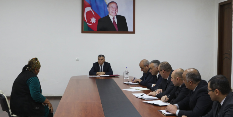 Rayon İcra Hakimiyyəti başçısının səlahiyyətlərini icra edən Natiq Nağıyev növbəti vətəndaş qəbulu keçirib